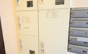 宅配BOX　外出時も安心の便利設備！