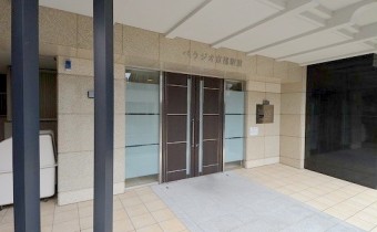 マンションエントランス