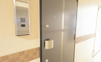 玄関　ドア