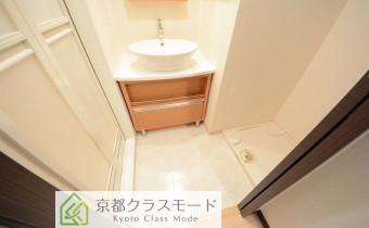 ※室内写真は同マンション内の別タイプのものです。