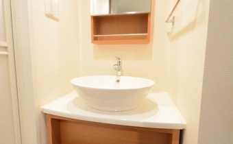 ※室内写真は同マンション内の別タイプのものです。