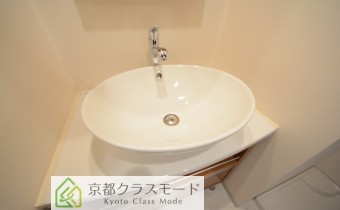 ※室内写真は同マンション内の別タイプのものです。