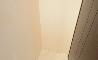 ※室内写真は同マンション内の別タイプのものです。