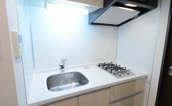 ※室内写真は同マンション内の別タイプのものです。