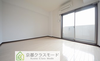 ※室内写真は同マンション内の別タイプのものです。