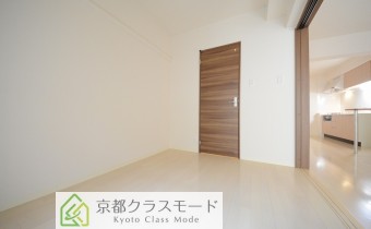 Room5