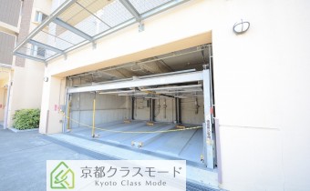 敷地内ガレージ