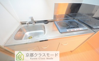 ※室内写真は同マンション内の別タイプのお部屋になります。
