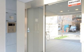 安心のオートロックドア