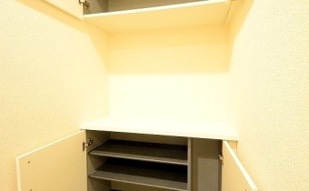シューズBOX　※室内写真は同建物内の別タイプのお部屋になります