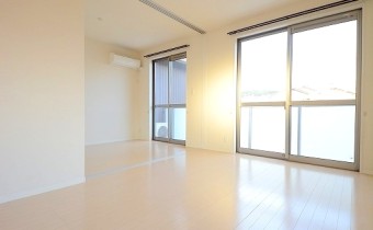 LDK 11.4帖　※室内写真は同建物内の別タイプのお部屋になります