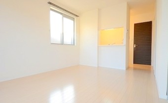 ※室内写真は同建物内の別タイプのお部屋になります