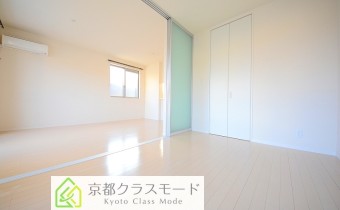 ※室内写真は同建物内の別タイプのお部屋になります