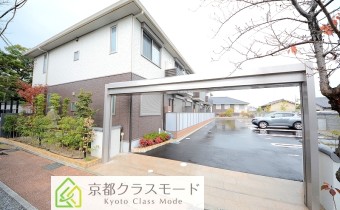 敷地内ガレージ入口