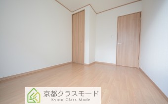 洋室5.7帖　2階西側　別アングル