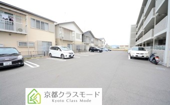 敷地内ガレージ