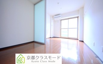 DK 6.5帖　南向きなので明るく快適です。