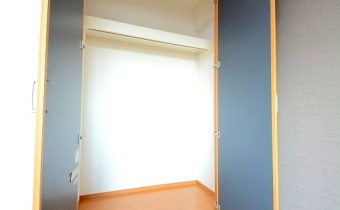 使い勝手のよいクローゼットです♪