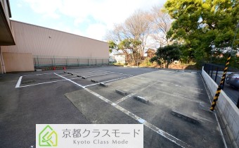 敷地内ガレージ