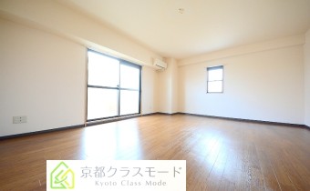 ※室内写真は同マンション内の別タイプのものです。