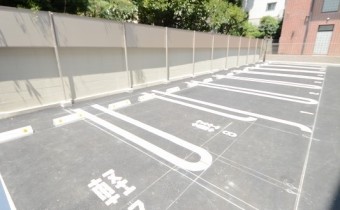 敷地内ガレージ