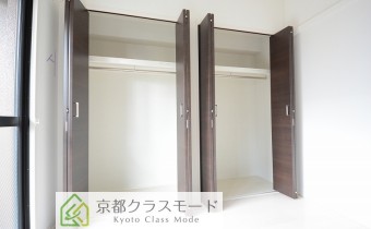 洋室5.2帖　クローゼット