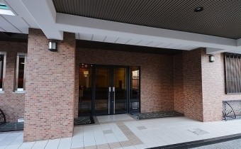 マンションエントランス