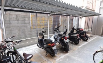 バイク置場