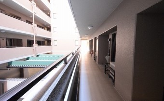 マンション：共用廊下