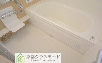 追い焚き機能・浴室乾燥機付きバスルーム