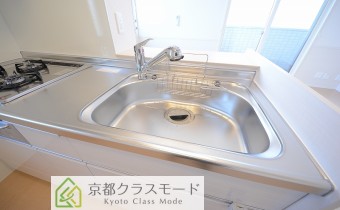 シャワーヘッド付きのワイドキッチン！