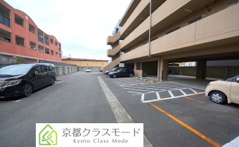 敷地内ガレージ