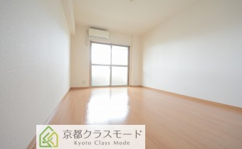 洋室9.4帖　ゆったりスペースのお部屋♪
