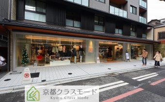 1階にはお洒落な店舗が入っています♪