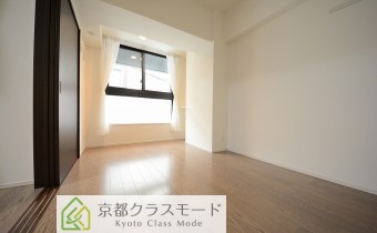 Room7.1