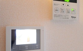 モニター付インターホン＆給湯器リモコン