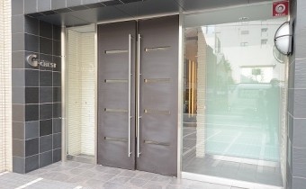マンションエントランス