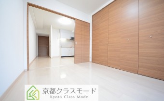 ワイドなクローゼット付き！ワンランク上の生活をお求めの方に♪