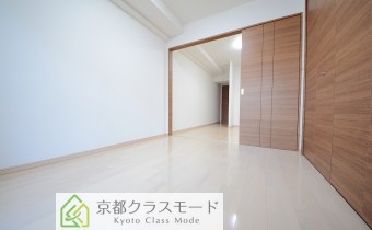 Room5