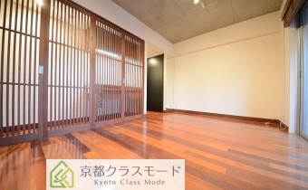 Room8.3