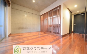 「コンクリート打放し+和風テイスト」なデザイナーズルーム