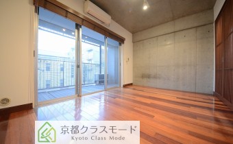 Room8.3