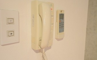 インターホン