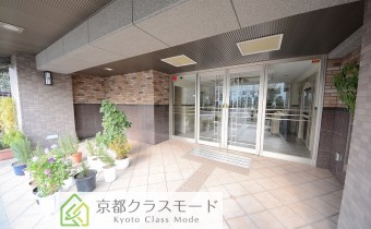 分譲マンションならではのしっかりとしたエントランス♪