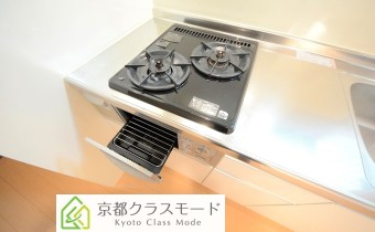 2口ガスコンロ(グリル付き)※同ハイツ別タイプの写真です