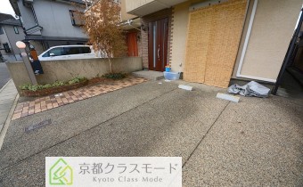 駐車2台可能です♪（無料）