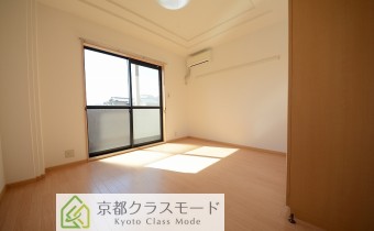 洋室6.9帖　別アングル
