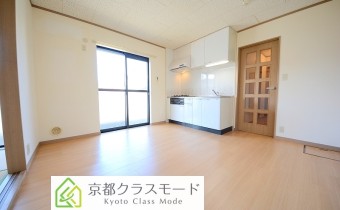 四角形の使い勝手の良いリビング8帖♪