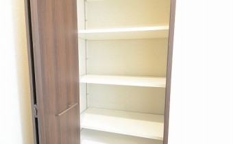 リビングのクローゼット