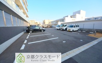 敷地内ガレージ